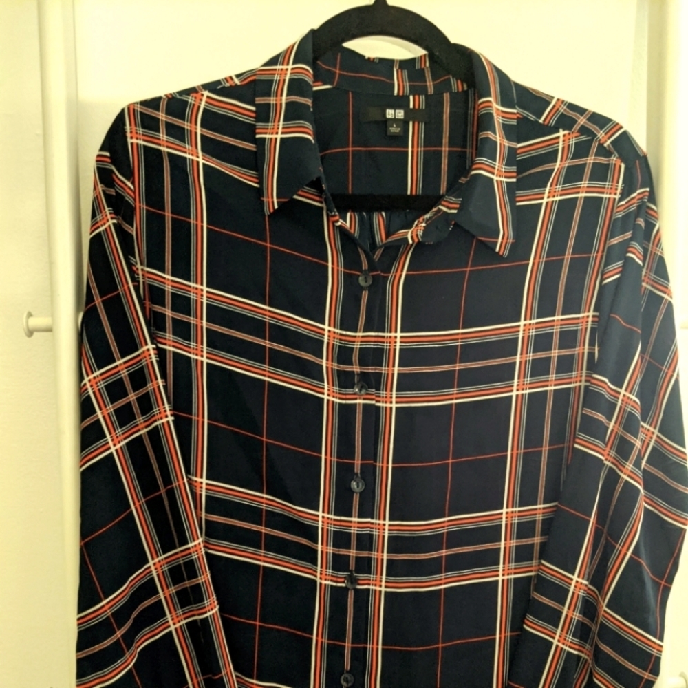 ⭐ 2 for $15 - Uniqlo Blouse Sz L